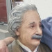 Statue Albert Einstein in Lebensgröße